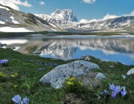 Lago Montagna Gran Sasso Abruzzo